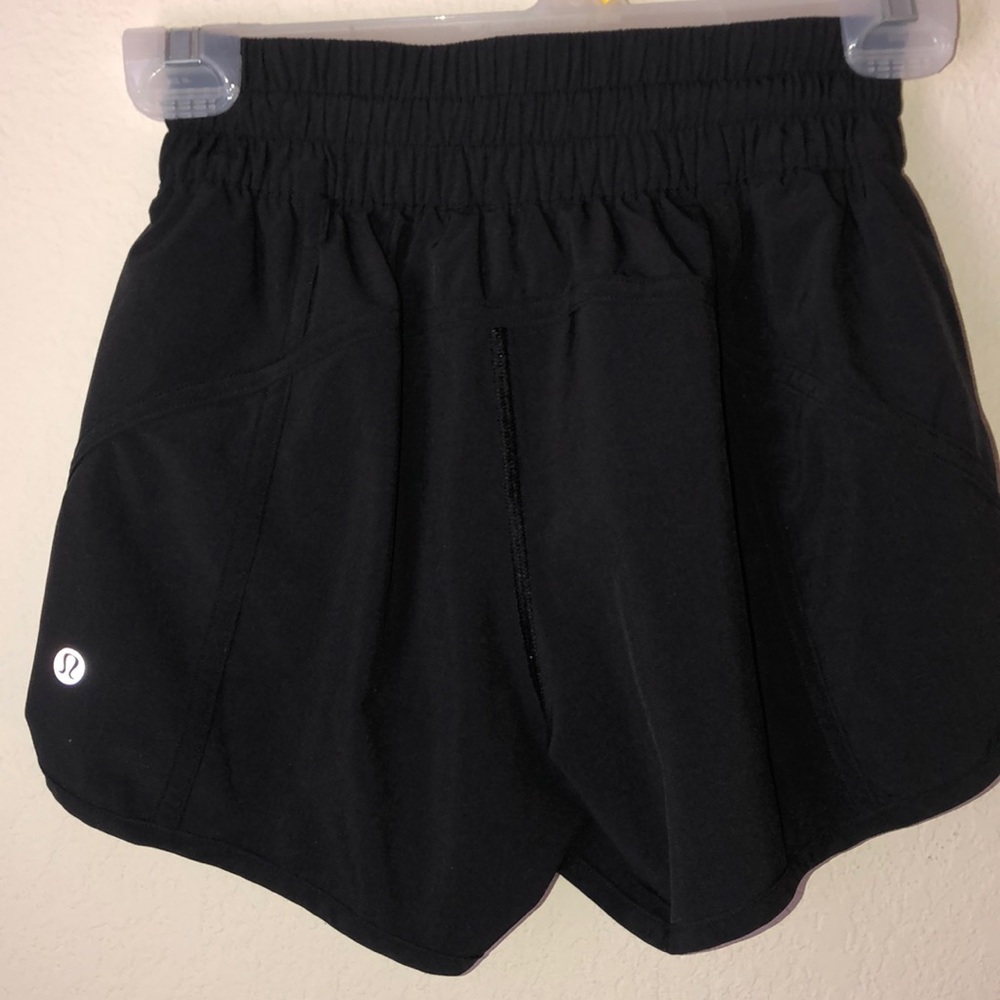 Lululemon tracker shorts